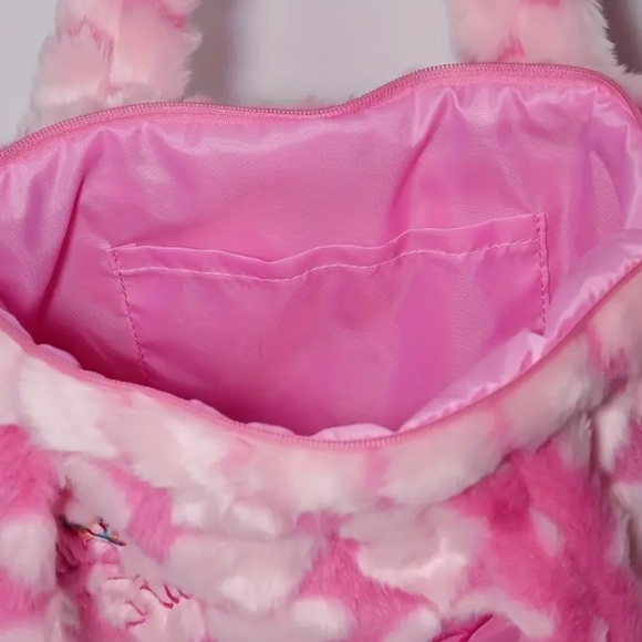 New in bag! Hello Kitty Fuzzy Pink Fur Plush Purse Bag Tote - Picture 5 of 5